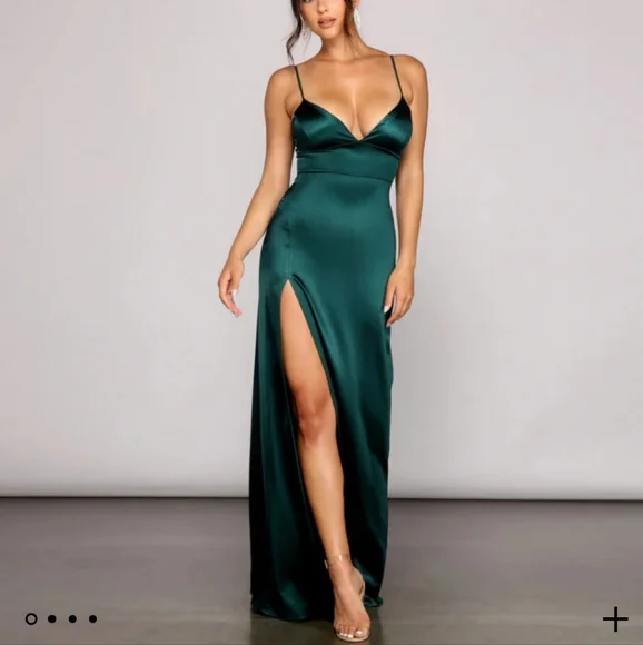 Dresses | New With Tags Windsor Small Green Formal Dress Carmen | Poshmark